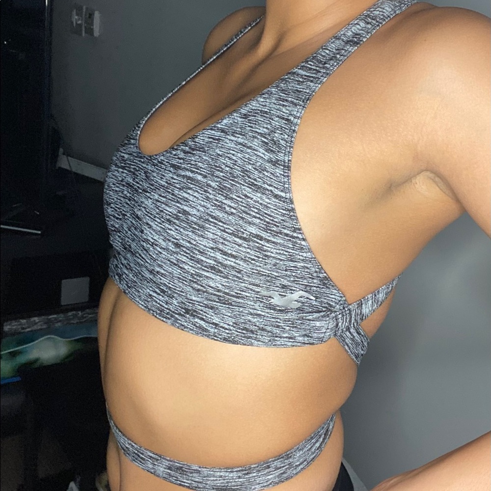 STRAPPY SPORTS BRA - Picture 3 of 5
